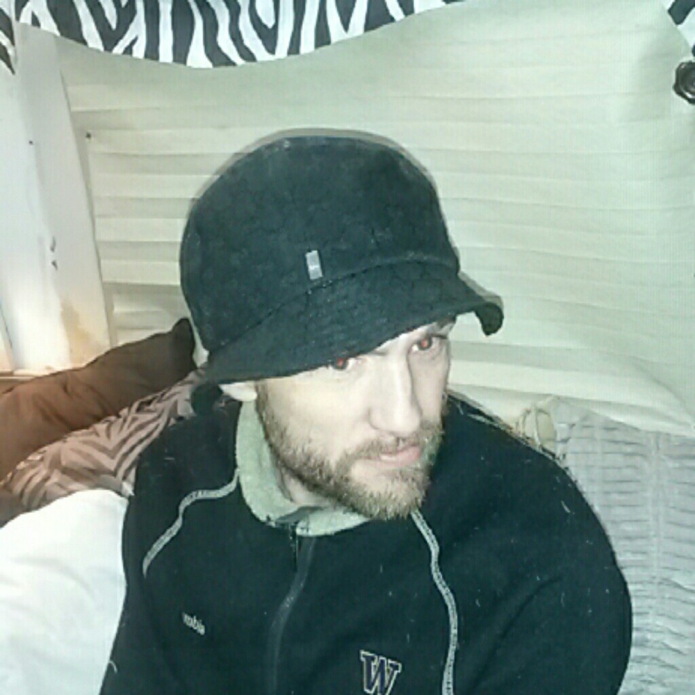 GUCCI Black Bucket Hat